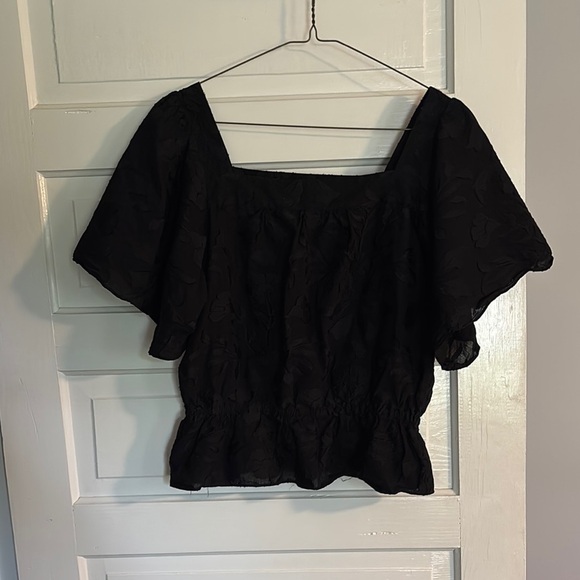 Ann Taylor Black Flutter Sleeve Ruffled Textured Floral Blouse - Picture 1 of 4